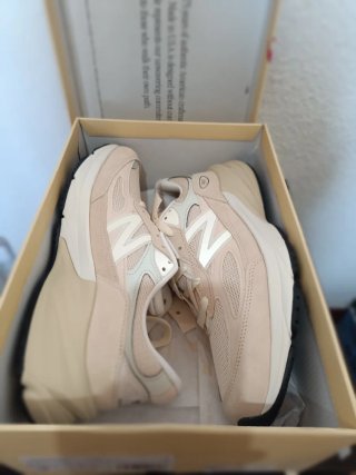 New Balance 990v6 Beige/Rosa
