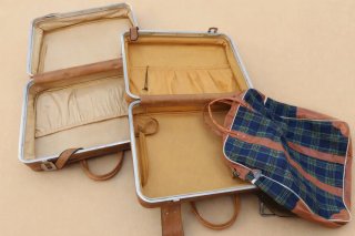 Maletas cuero vintage y bolsa cuadros