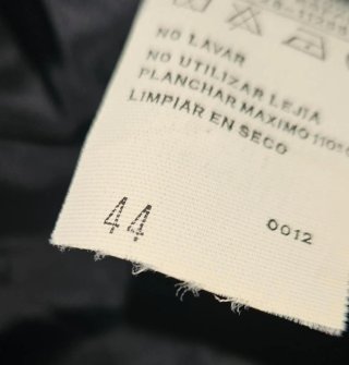 Blazer Negra Vintage Botones Dorados Vanidas T. 44