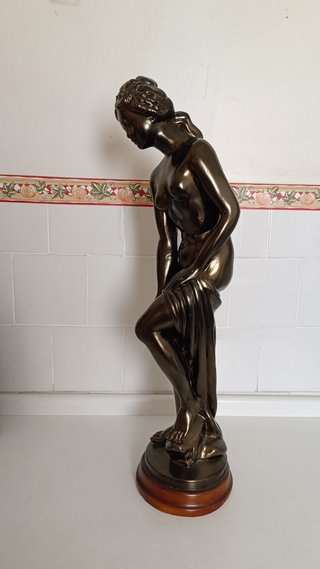 Escultura de mujer