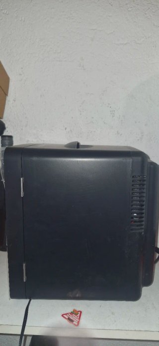 Mini nevera con espejo y luz LED