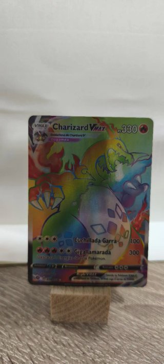 Charizard VMAX Gigamax Carta Pokémon