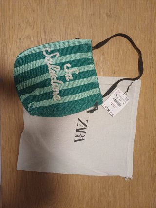 Bolso Zara verde con rayas y abalorios