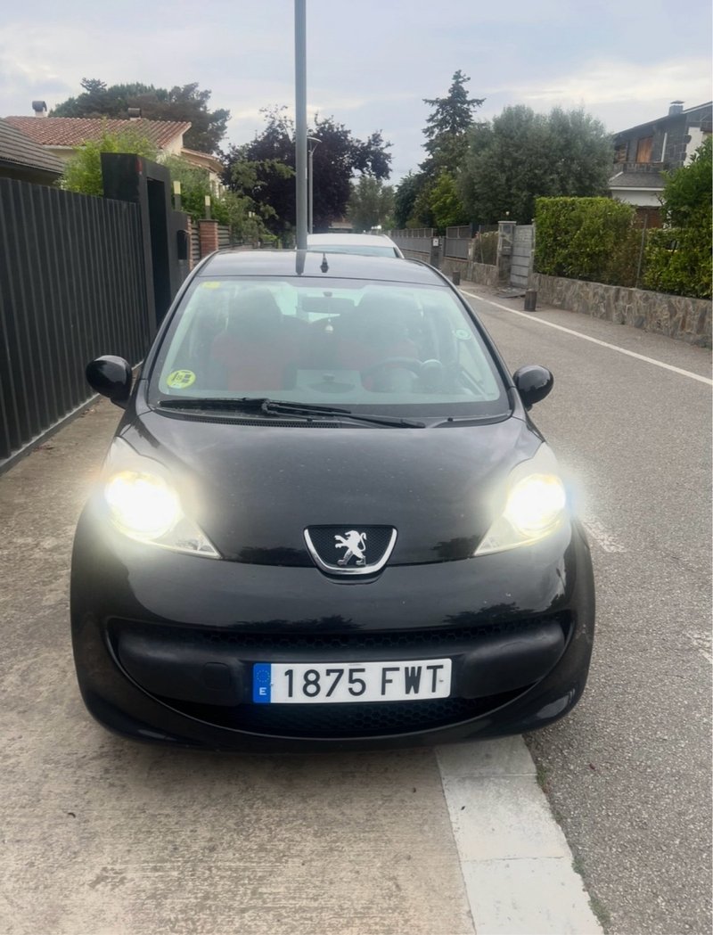 Peugeot 107 2006 - foto 1
