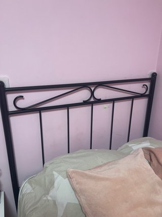 Cabecero de cama metálico negro