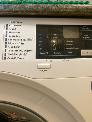LAVADORA AEG Serie 6000 ProSense de 8 kg /1.200 rp