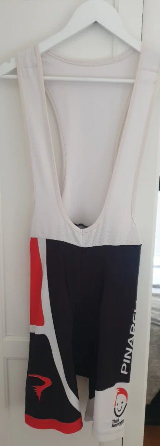 Conjunto maillot y cullotte ciclista