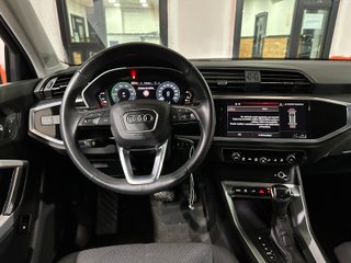 Audi Q3 45 TFSIE 245 S-TRONIC BUSINESS (2022)