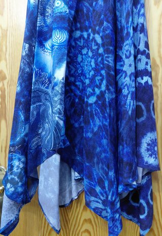 Falda Desigual Talla L Azul Estampada