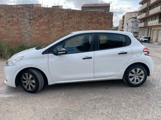 Peugeot 208 2014