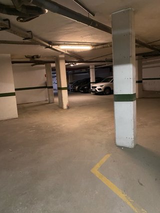 Alquilo plaza de parking con trastero