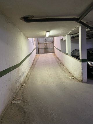 Alquilo plaza de parking con trastero
