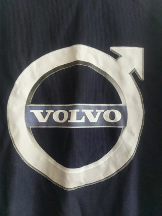 Camiseta y gorra camionero