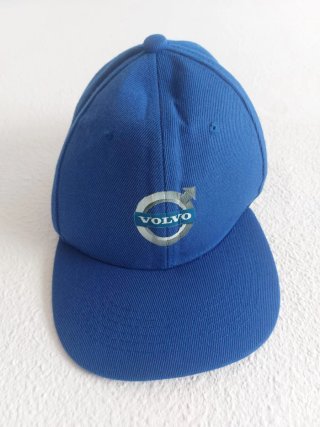 Camiseta y gorra camionero