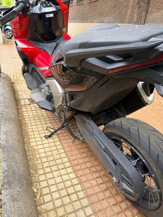 Honda X-ADV 750 Adventure Negra/Roja