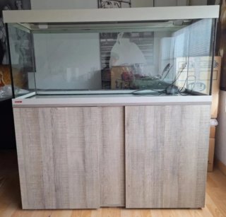 Acuario Eheim 240L