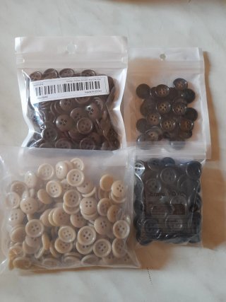 Bottoni per abbigliamento assortiti