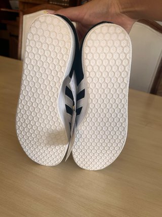 Zapatillas Adidas Gazelle Negras Sin Uso