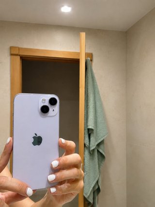 Iphone 14 morado como nuevo