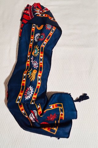 Precioso poncho o caftán de playa diseño etnico
