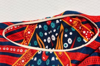 Precioso poncho o caftán de playa diseño etnico
