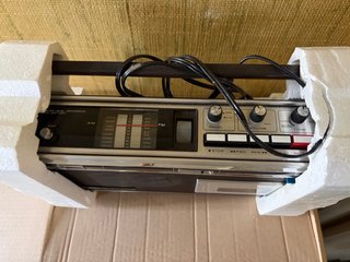 Radio Cassette Sanyo MR 4112 F. Original