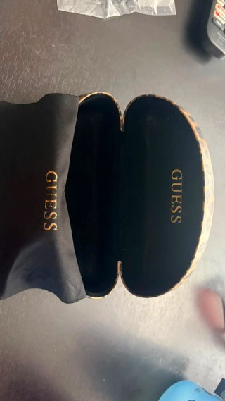 Occhiali da sole Guess neri