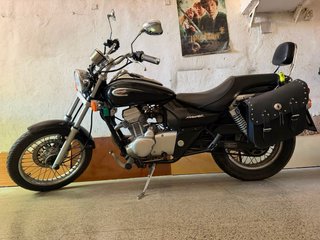 Moto Kawasaki Eliminator 125 Cruiser Negra