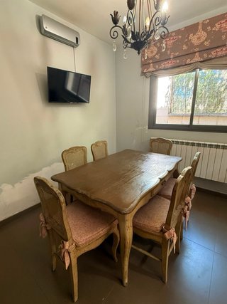 Mesa y 6 Sillas Estilo Francés