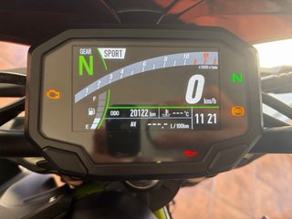 Kawasaki Z900 Negra y Verde