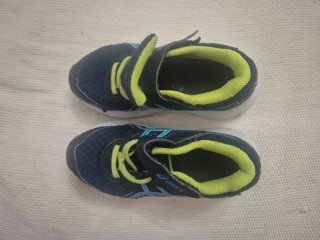Deportivos niño Asics azul y verde