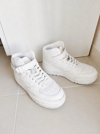Zapatillas Bershka altas blancas