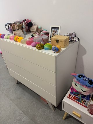 Cómoda infantil blanca
