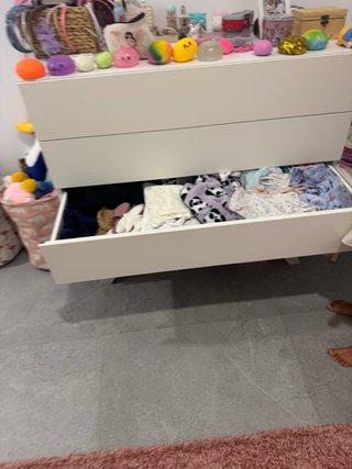 Cómoda infantil blanca