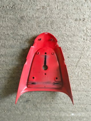 Tapa Colín trasera asiento Aprilia SR 50 original