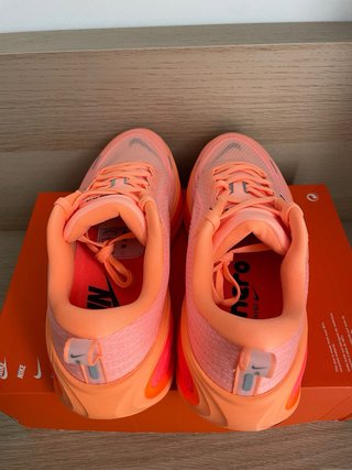 Nike ZoomX Vomero Plus Naranja/Rosa