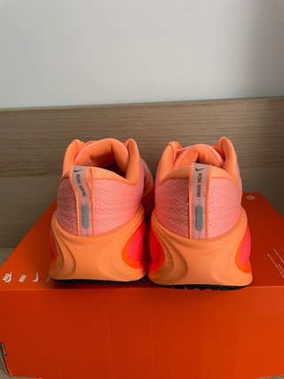 Nike ZoomX Vomero Plus Naranja/Rosa