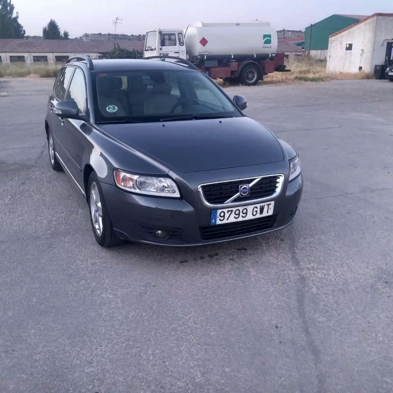 Volvo V50 2009 - foto 1
