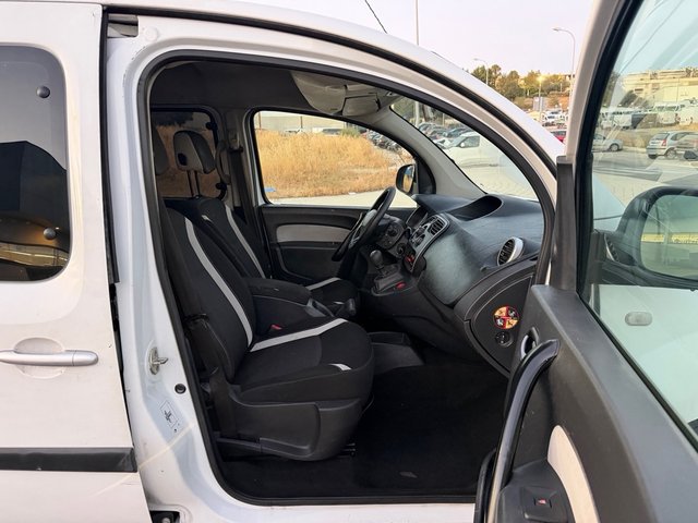 RENAULT KANGOO 1.5 DCi 110CV 6 VELOCIDADES