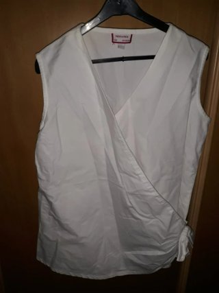 Camiseta blanca cruzada