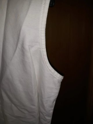 Camiseta blanca cruzada