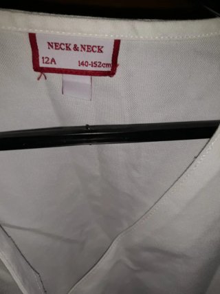 Camiseta blanca cruzada