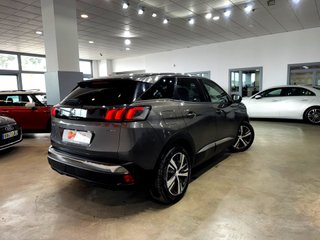 Peugeot 3008 225 eEAT8 Allure Pack (2023)
