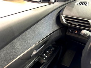 Peugeot 3008 225 eEAT8 Allure Pack (2023)