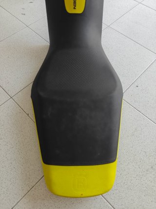 Asiento Rally Husqvarna Norden 901 Negro/Amarillo