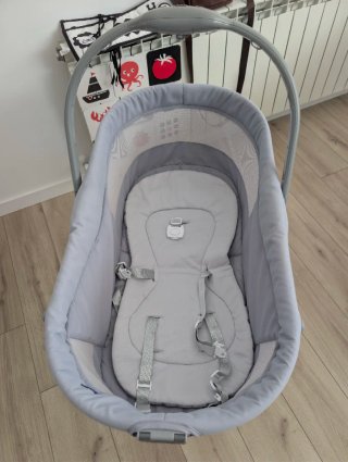 Chicco Baby Hug 4 en 1 con correas + colchón.