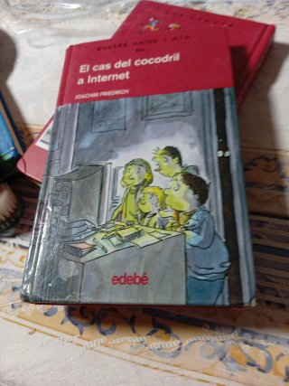 Llibres els cuatre amics i mig en...