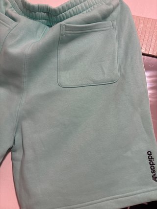 Pantalón corto Adidas verde Talla L