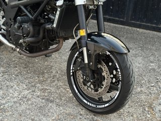 Hyosung GT650i Naked