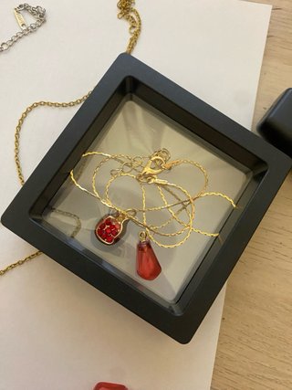 Collar artesanal Dije Granada Rojo Dorado